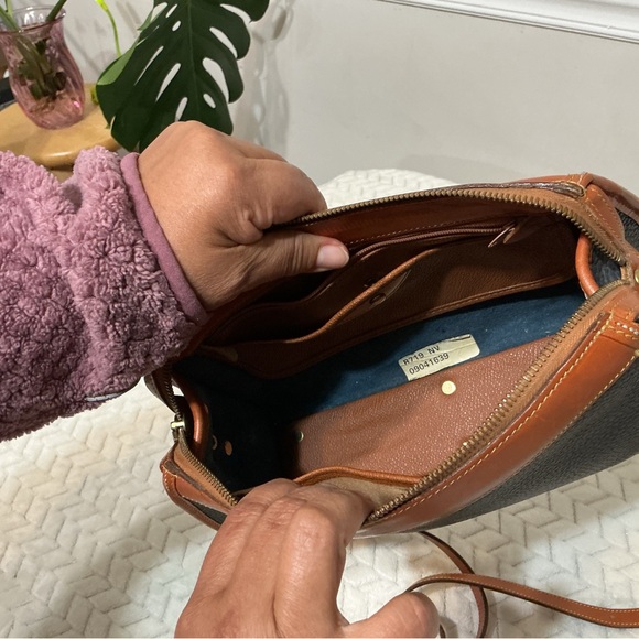 Dooney & Bourke Black and Tan Crossbody Bag - Picture 12 of 15